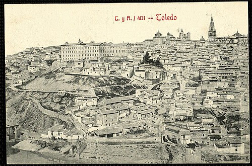 Catedral de Toledo aún con el Cimborrio antes de ser demolido en 1910. Foto Castiñeira y Álvarez