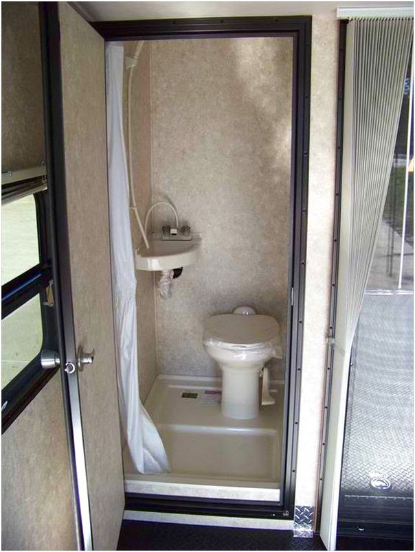 43 Desain Kamar Mandi Minimalis Kecil Elegant Terbaru 43 Desain Kamar Mandi Minimalis Kecil Elegant Terbaru