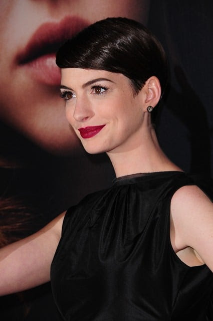 Anne Hathaway in Tom Ford black gown