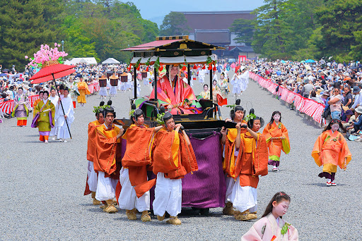 葵祭の日程と写真