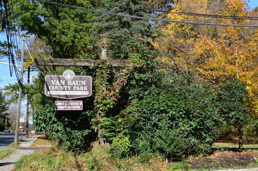 Park «Van Saun County Park», reviews and photos, 216 Forest Ave, Paramus, NJ 07652, USA