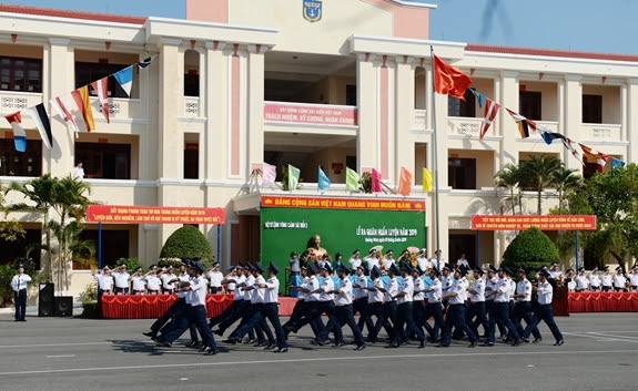 Toàn quân sôi nổi ra quân huấn luyện năm 2019