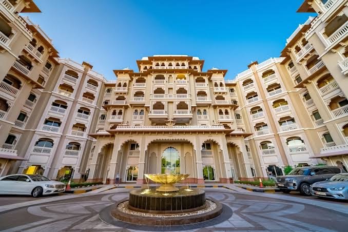 OYO Home 161 1BHK Taj Grandeur Palm