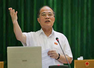 Phó Thủ tướng Nguyễn Sinh Hùng