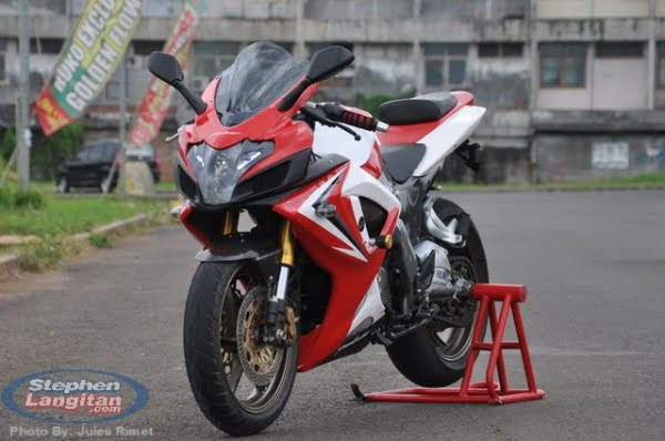 Check Out This Modified Bajaj Pulsar 220 From Indonesia