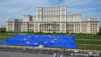 Parlamentsgebäude in Bukarest (AFP PHOTO / DANIEL MIHAILESCU)