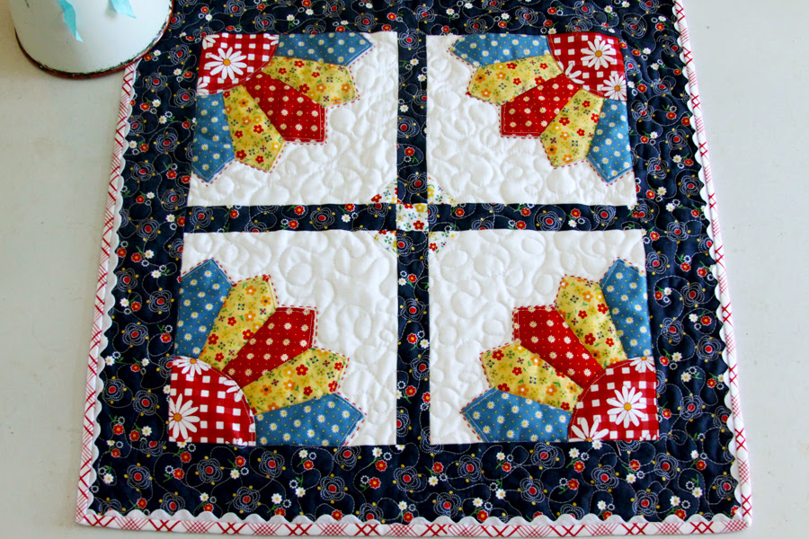 Gingham Girls Dresden Mini Quilt