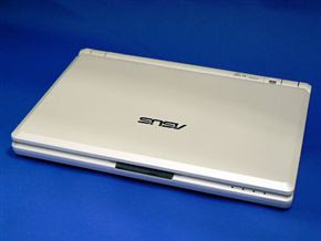 tm0711eeepc01.jpg