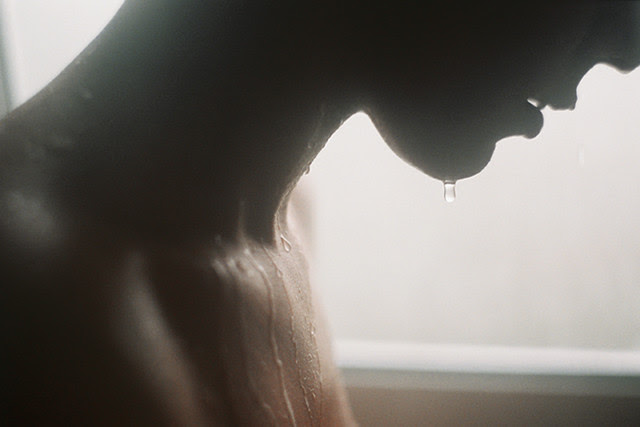 - drop -