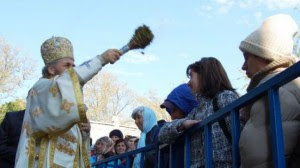 Semnificaţii-obiceiuri-şi-tradiţii-de-Izvorul-Tămăduirii-sărbătoarea-Maicii-Domnului-Unde-se-găsesc-în-România-izvoare-tămăduitoare