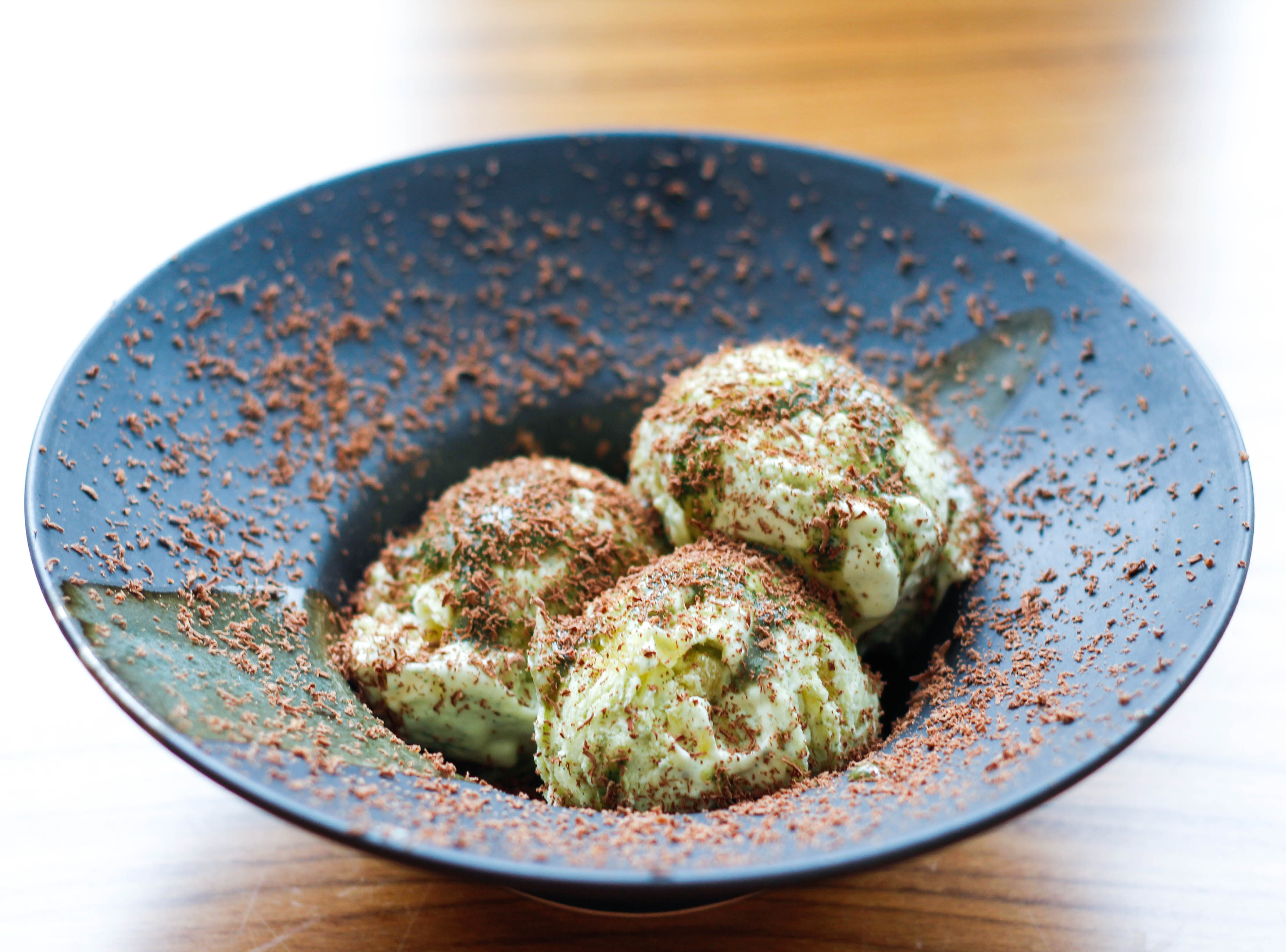 http://loveandlemongrass.com/2013/10/20/ananassalvieparfait-med-mandarin-og-karamelliseret-ananas/