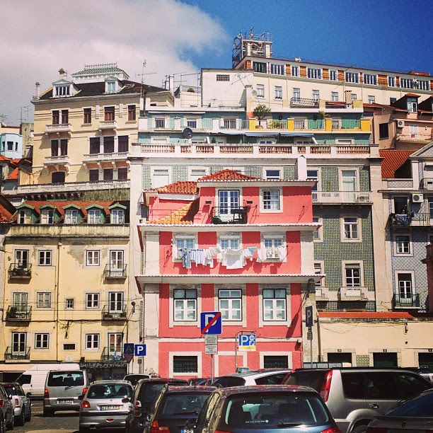 This pink house looks like a doll house. #lisbon #lisboa