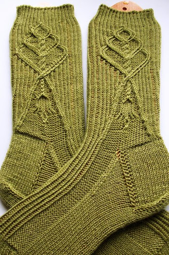 Twist stitch socks finished-3