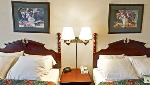 Americas Best Value Inn & Suites Waukegan Gurnee image 3