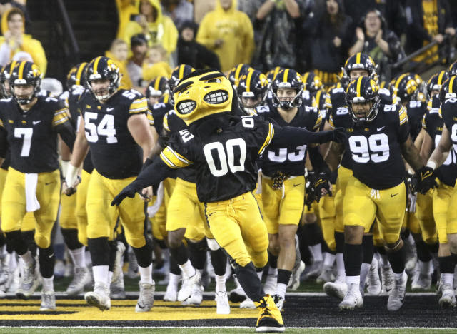 College football betting: Rutgers vs. Iowa total is lowest of the century