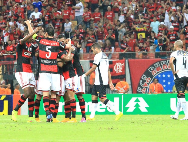 Comemoração do Flamengo contra o Vitória (Foto: Danilo Mello / Agência estado)