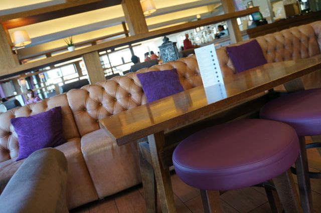 Afternoon Tea At Yspa - Romance For Two