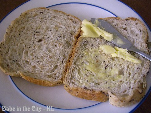 Mrs Macgregor Seeded Wholemeal