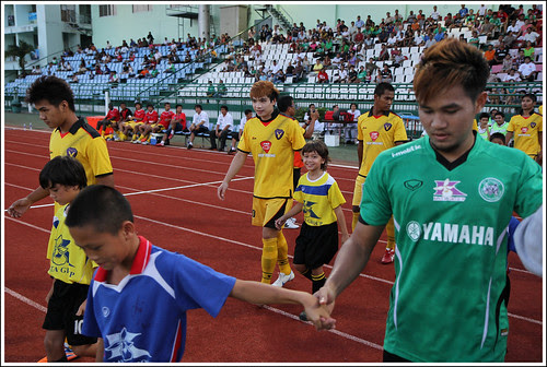 Phuket and Chanthaburi Teams Enter the Field