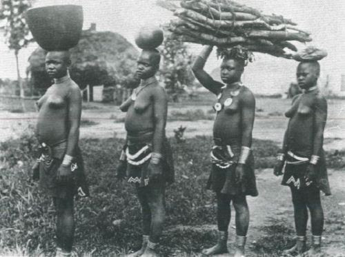 5 Girls in Zimbabwe