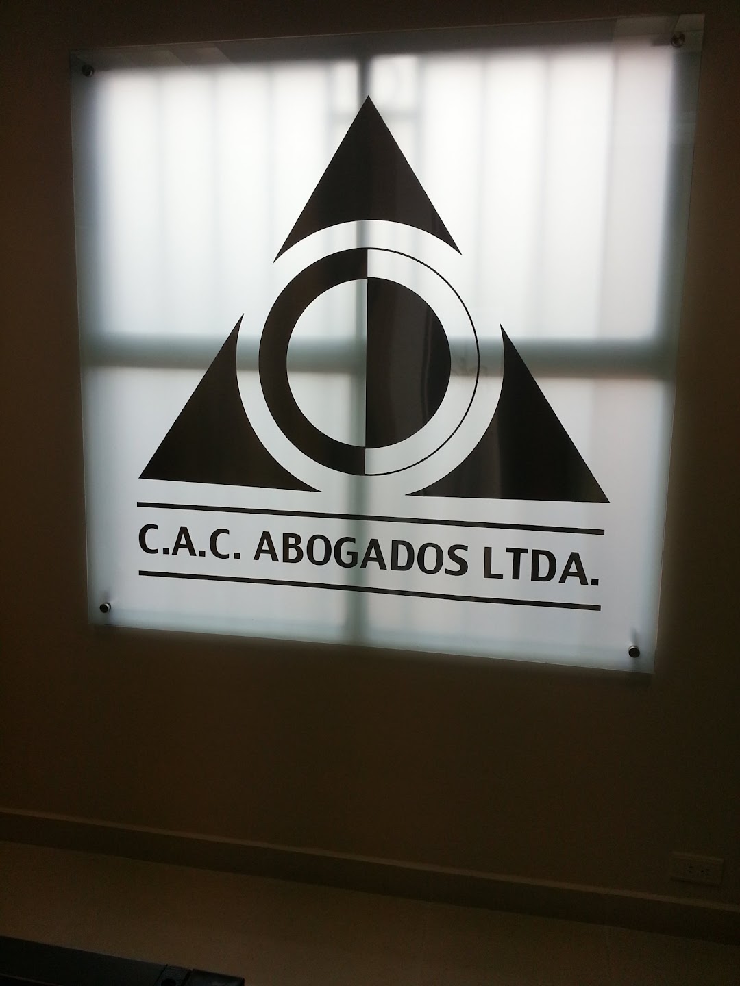 C.A.C. ABOGADOS LTDA