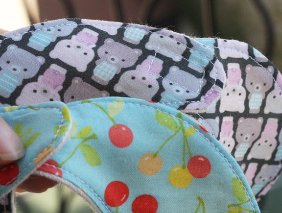 bibs closure detail