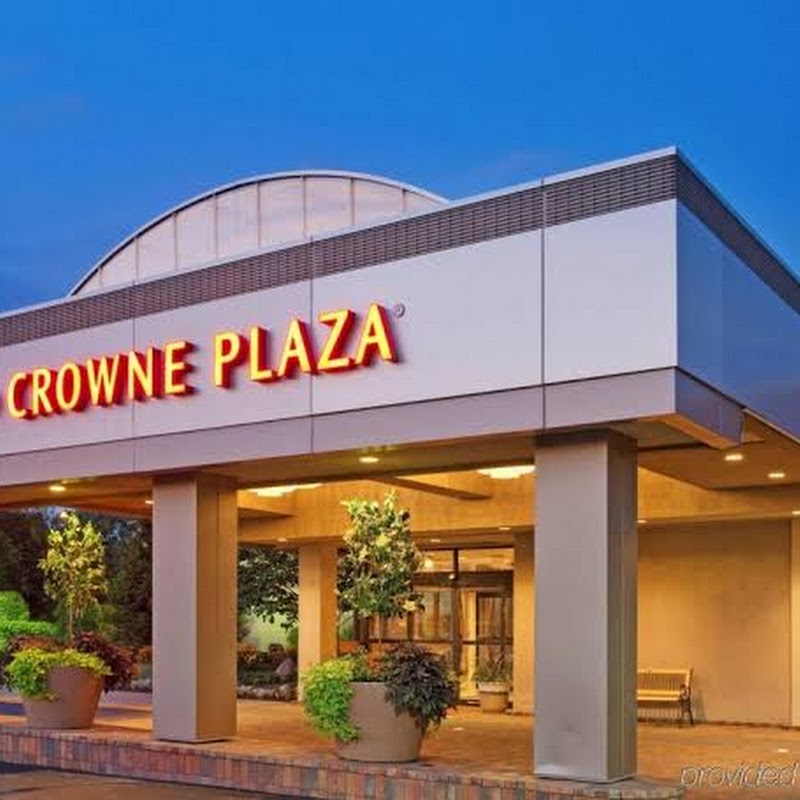 Crowne Plaza Chicago-Northbrook, an IHG Hotel