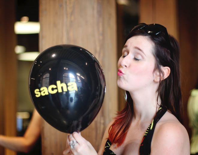Sacha.be Webshop Launch Party People BALLOONS