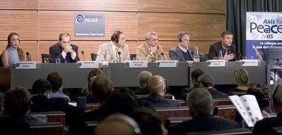 Giulietto Chiesa al congresso «Axis for Peace 2005»