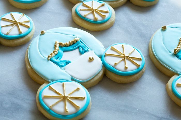 how to make Cinderella carriage cookies ... from a Mickey Mouse cookie cutter! Perfect for a Cinderella or princess party!