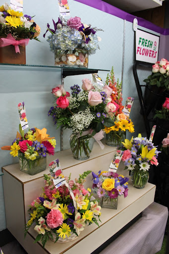 Florist «Paul Buettner Florist», reviews and photos, 1122 Burnside Ave, East Hartford, CT 06108, USA