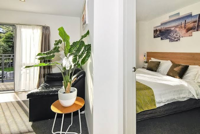 Reviews of Newlands Court Motels in Wellington - Hotel