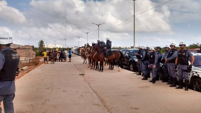 Até a cavalaria da PM foi acionada para dar suporte à operação (Foto: Priscila Petrus)