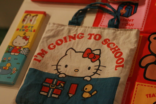I owned this! I'm Going To School totebag - Hello Kitty Three Apples Party