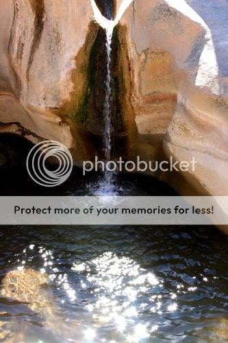 A little waterfall at Wadi Damm
