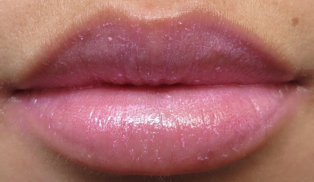 Too Faced Mood Swing in Petal Pink