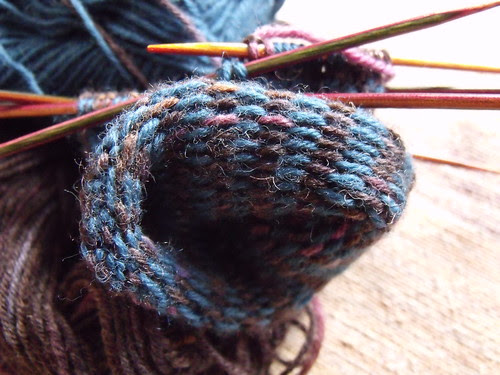 Colour knitting