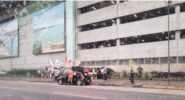 Protesto contra Bolsonaro neste domingo (12) em Natal (RN): uma imagem fala por tudo