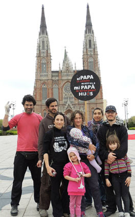 "El Papa se callaba mientras a mi papá lo torturaban" - HIJOS La Plata frente a la Catedral en la actualidad (Foto: Estela de La Cuadra)