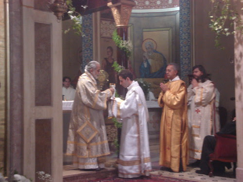 Communion of the clergy por Philippe Gebara.