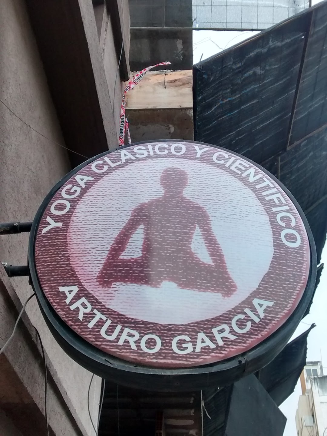 Yoga Clásico y Científico Arturo García
