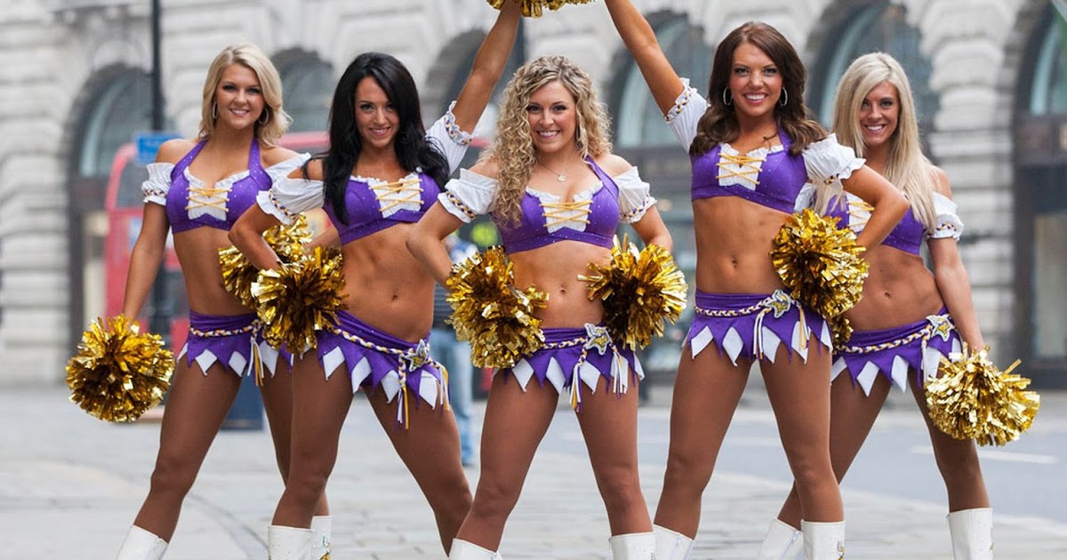 Minnesota Vikings Cheerleaders Outfit.