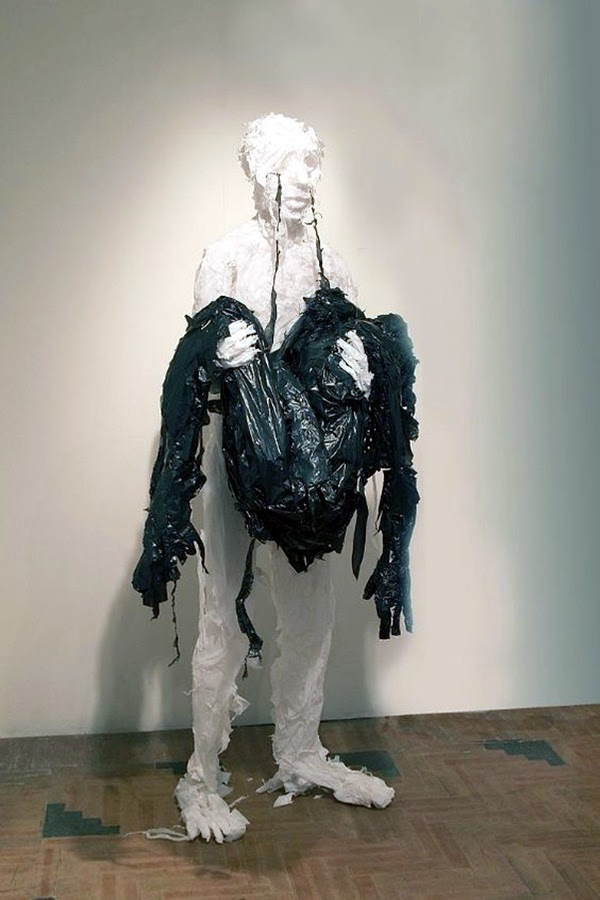 Astonishingly Life-Like Figuratives Sculptures (31)