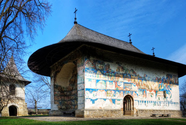 perierga.gr - Τα ζωγραφισμένα μοναστήρια της Ρουμανίας!