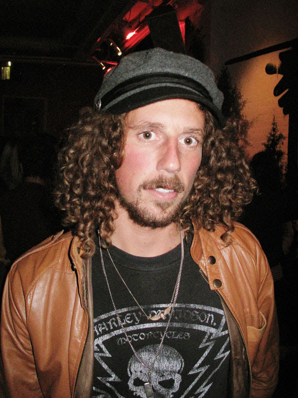 Icon Brand Launch 2011 Curls & Cap 600Adj_1645