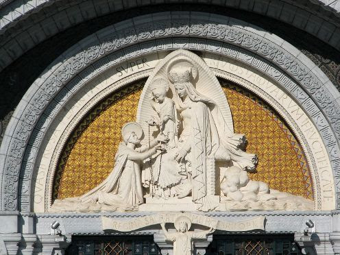 maria entrega a santo domingo el rosario