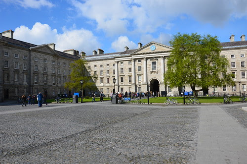 Parlamentsplatz Umschlossen von klassischen Gebäuden präsentiert sich der erste innere Platz des Trinity College
