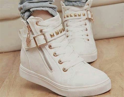 Cute sneakers, studs, studded shoes, white and gold Cute sneakers, studs, studded shoes, white and gold