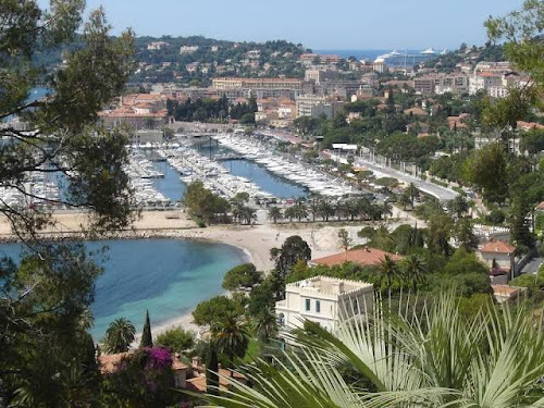 Hôtel Comté de Nice à Beaulieu-sur-Mer