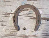 Rusty Horse Shoe - pamsantiques Rusty Horse Shoe - pamsantiques